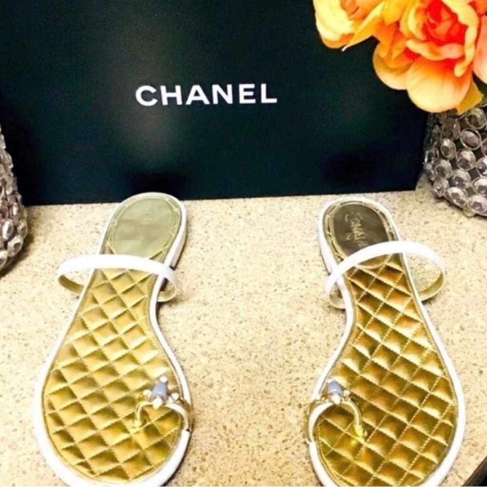 💯 Chanel sandals toe ring